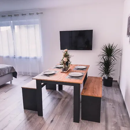 Immostay #6 - Mit 2 Fuer 8 Personen - Wifi, Tv דירה *