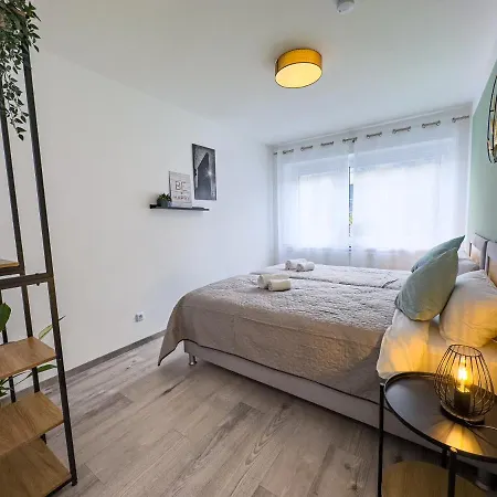 Immostay #6 - Mit 2 Fuer 8 Personen - Wifi, Tv ברמן