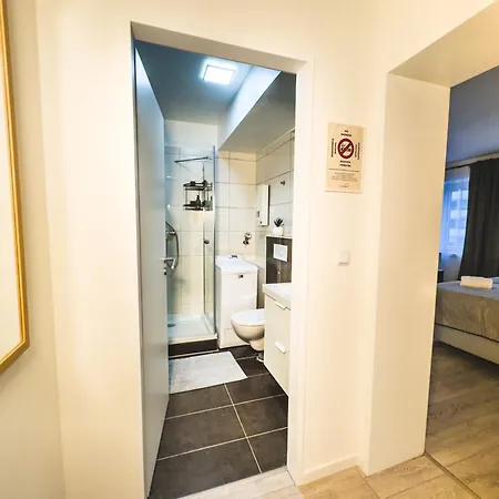 Immostay #6 - Mit 2 Fuer 8 Personen - Wifi, Tv Appartement *